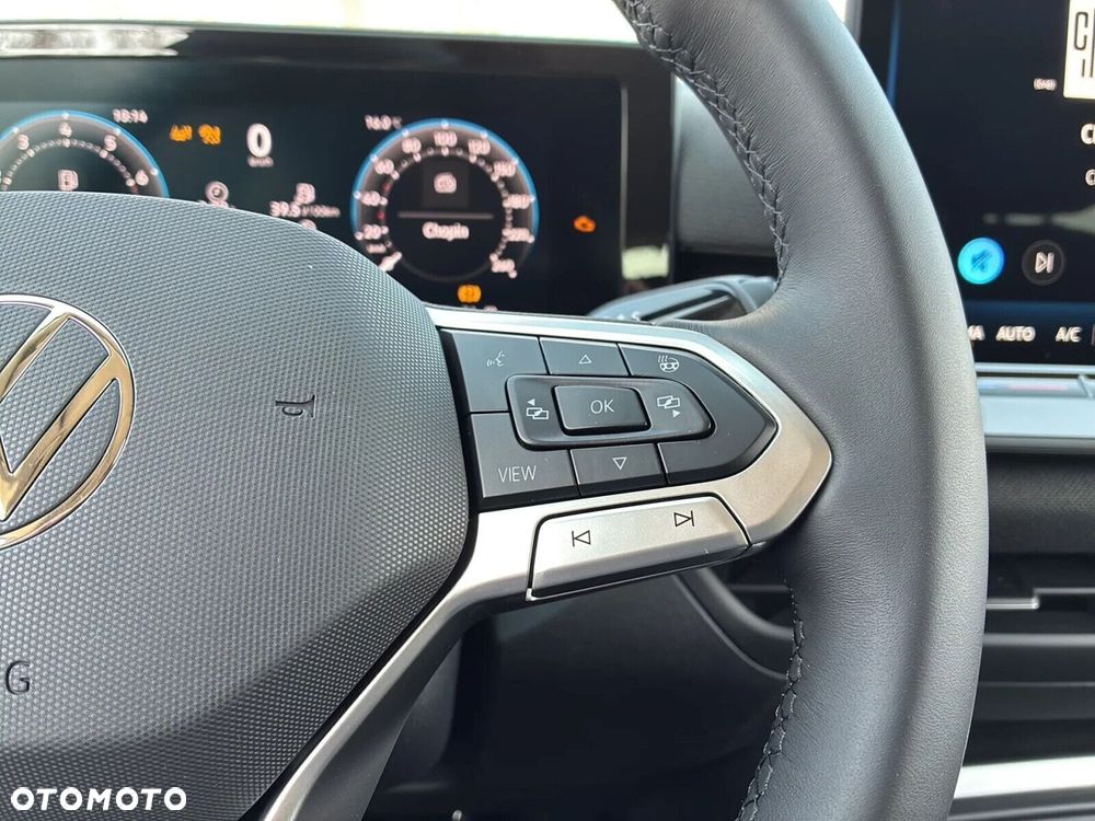 Volkswagen T-Roc - 17