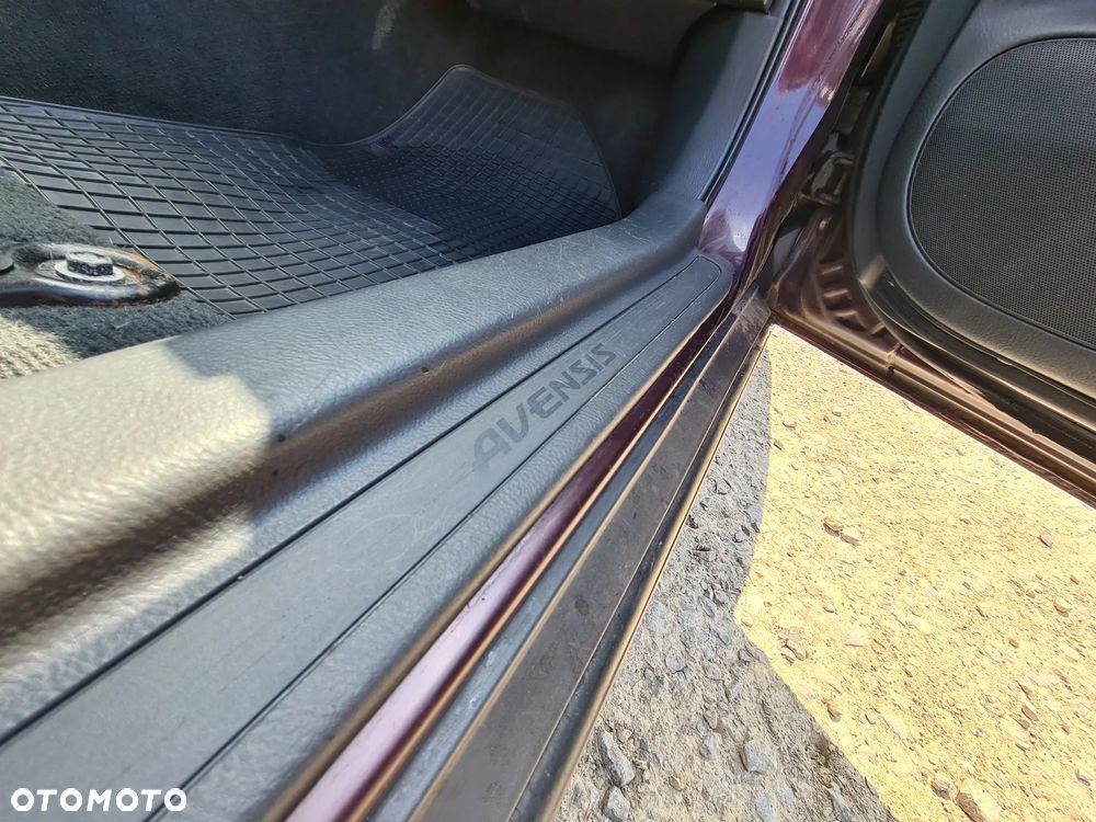 Toyota Avensis - 29