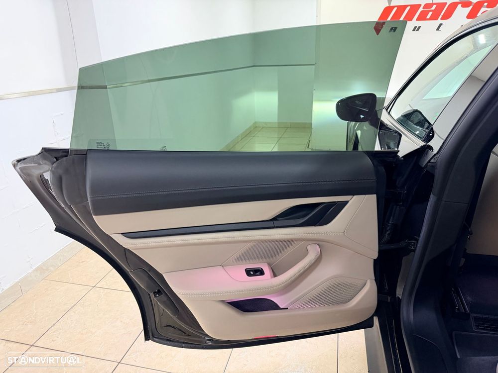 Porsche Taycan Standard - 38