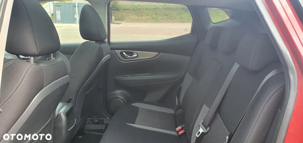 Nissan Qashqai 1.3 DIG-T N-Connecta - 26