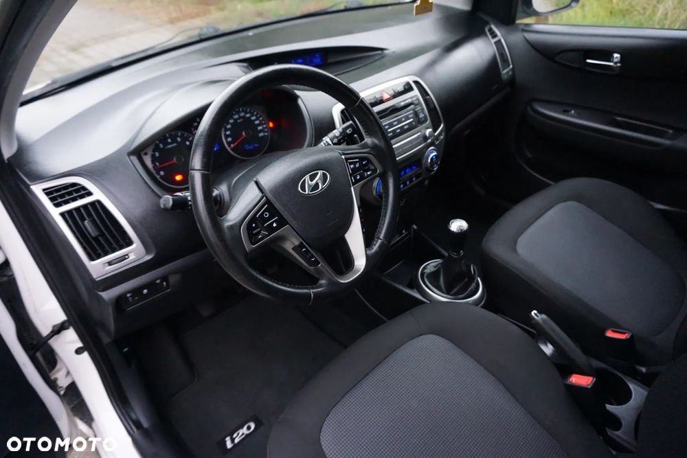 Hyundai i20 1.2 YES Gold - 17