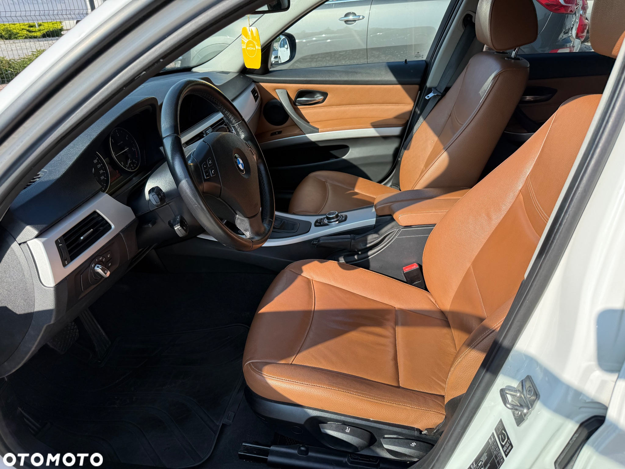 BMW Seria 3 318d DPF Touring Edition Exclusive - 7