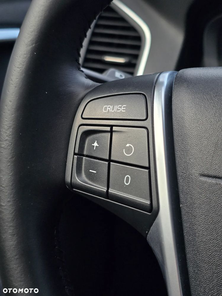 Volvo XC 60 D4 Drive-E Ocean Race - 32