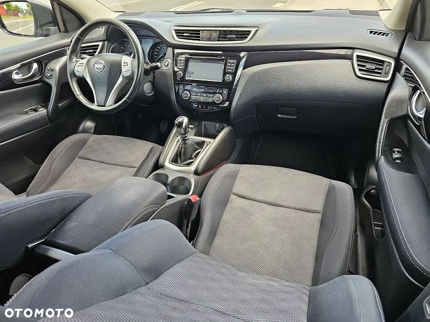 Nissan Qashqai 1.2 DIG-T N-Connecta - 24