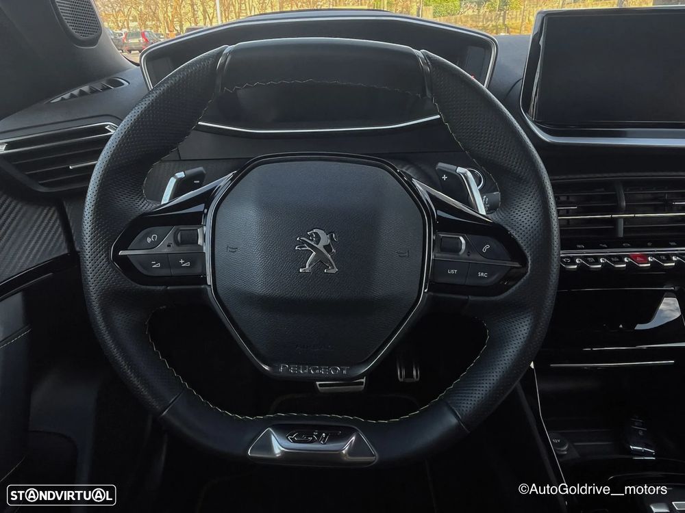 Peugeot 2008 1.2 PureTech GT EAT8 - 8