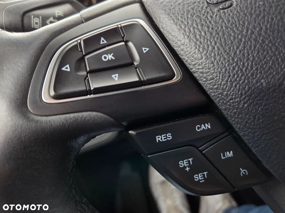 Ford Kuga 1.5 EcoBoost FWD Edition ASS MMT6 - 33