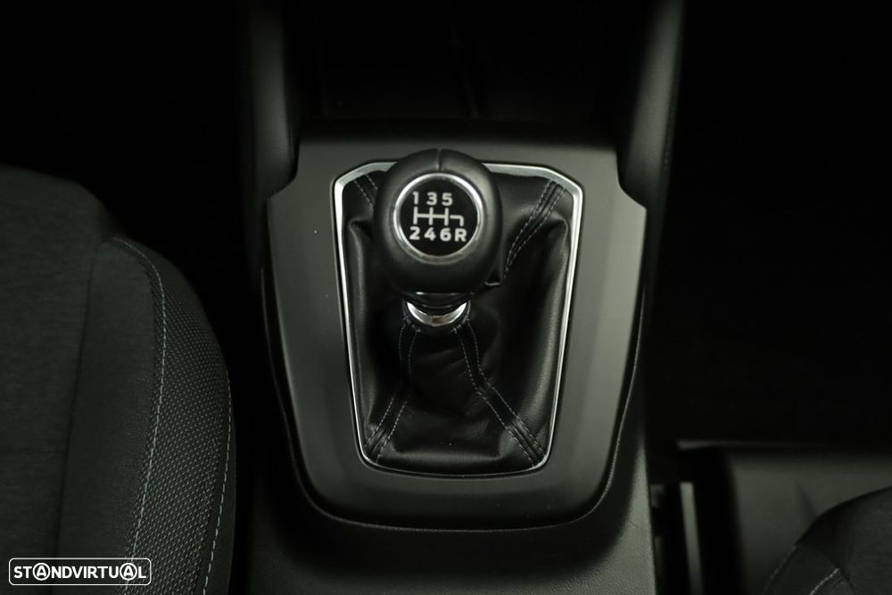 Ford Focus SW 1.0 EcoBoost MHEV Active X - 12