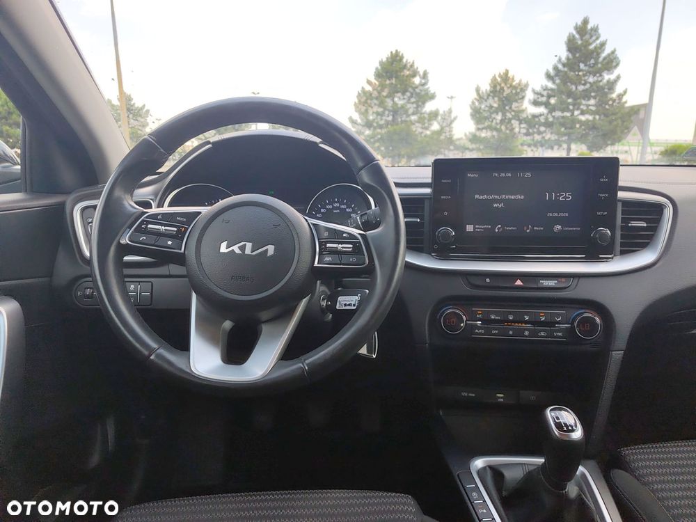 Kia Ceed - 13