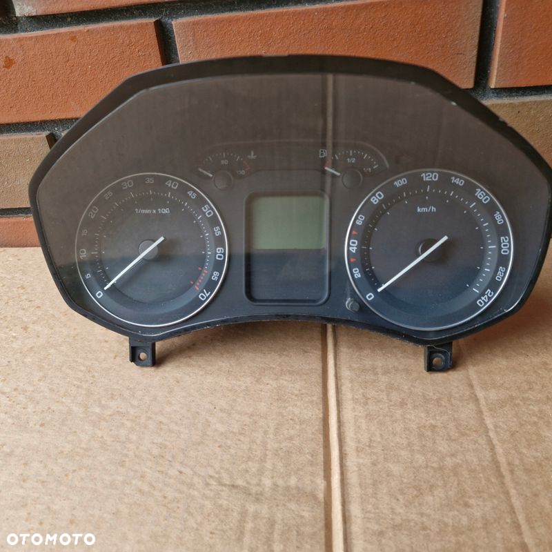 SKODA OCTAVIA II 04-08r HB 5-D 1.6 8V MPI LICZNIK ZEGARY EUROPA 1Z0920810B - 2