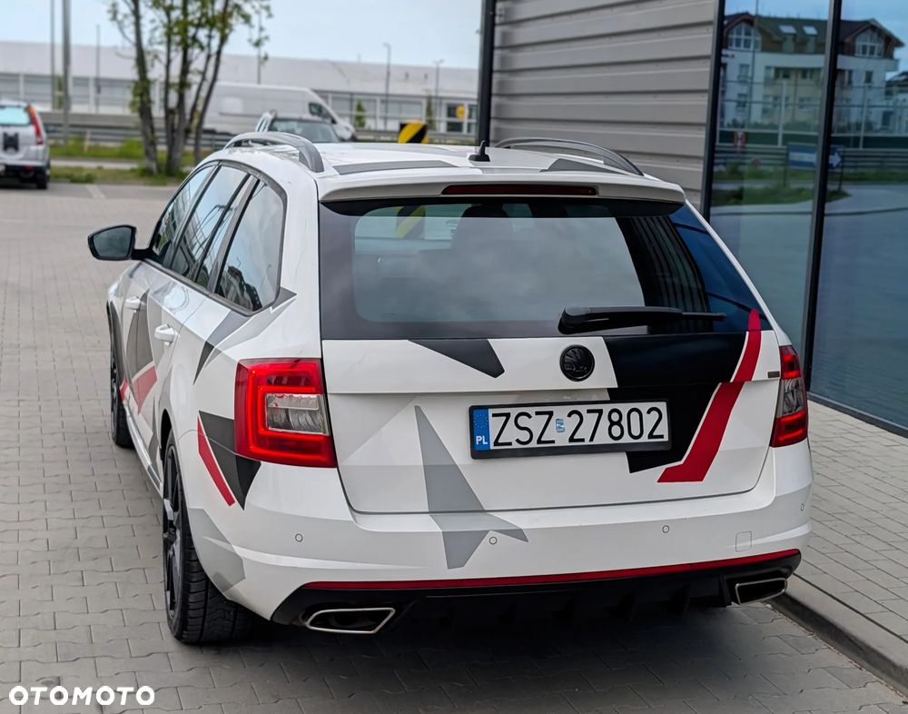 Skoda Octavia 2.0 TDI DSG RS - 12