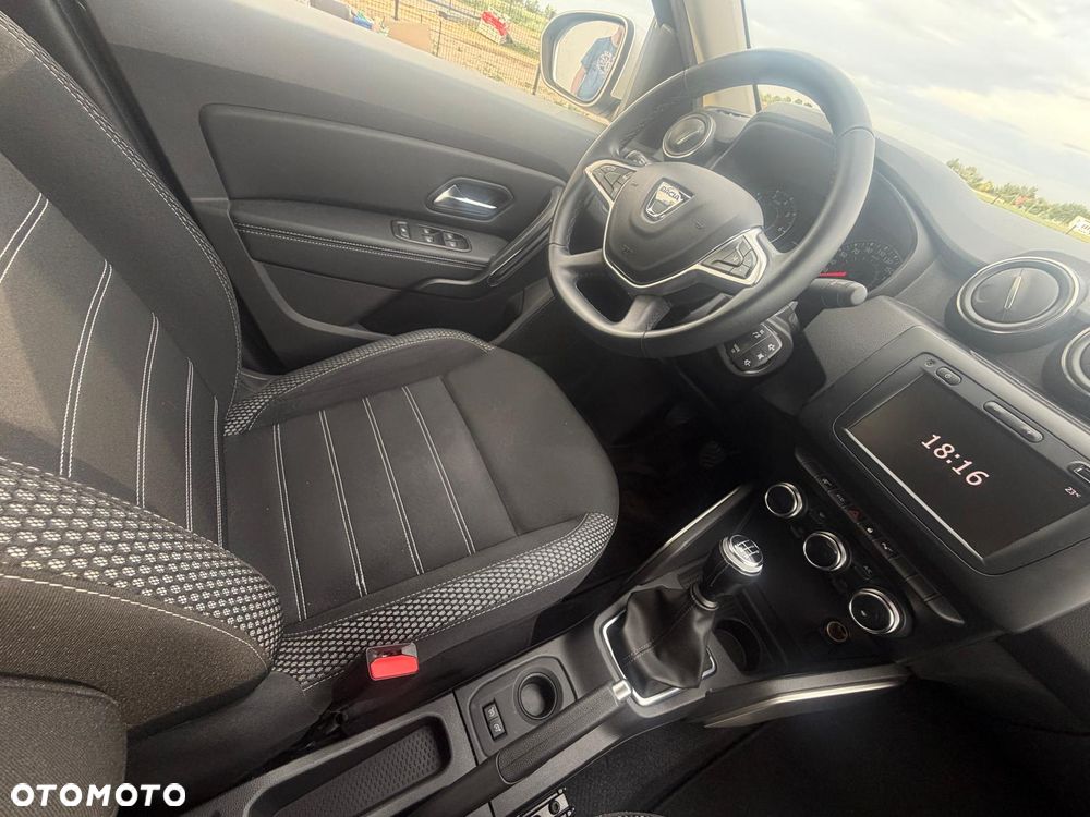 Dacia Duster SCe 115 2WD Prestige - 11