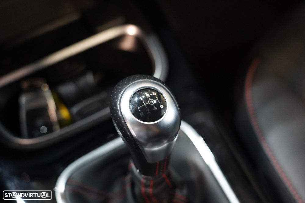 Mercedes-Benz A 180 d AMG Line - 22