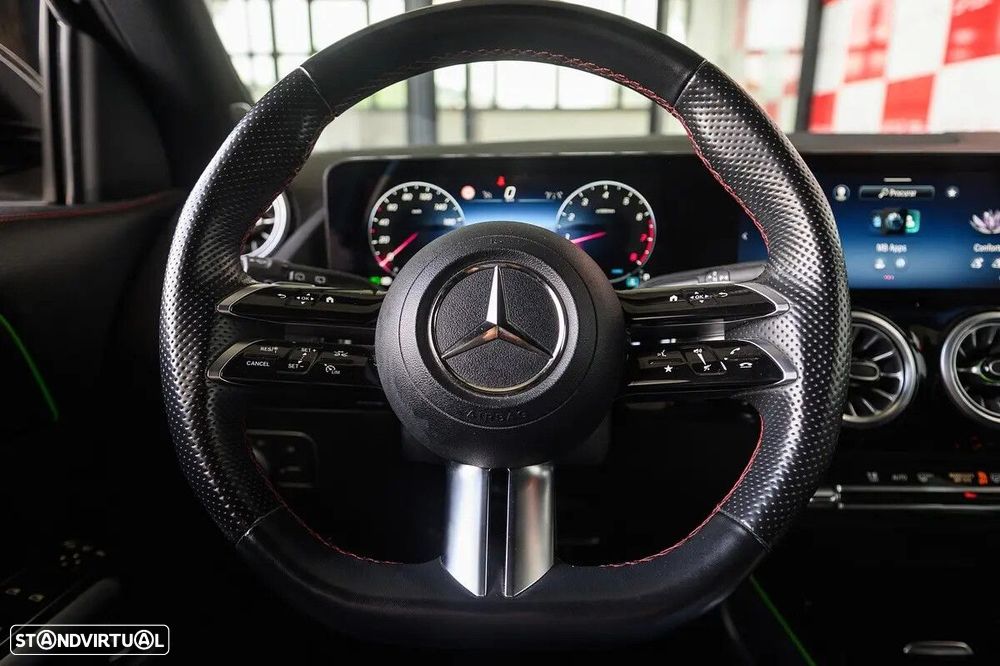 Mercedes-Benz GLA 200 AMG Line - 27