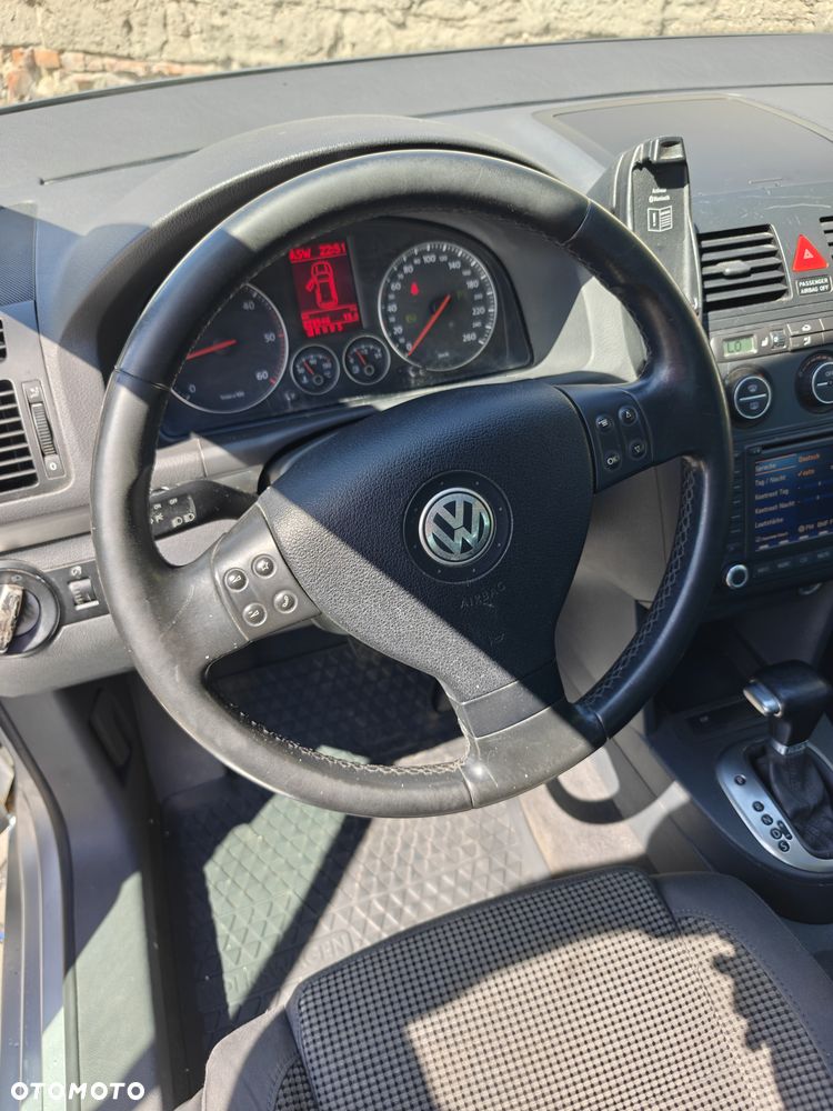 Volkswagen Touran - 13