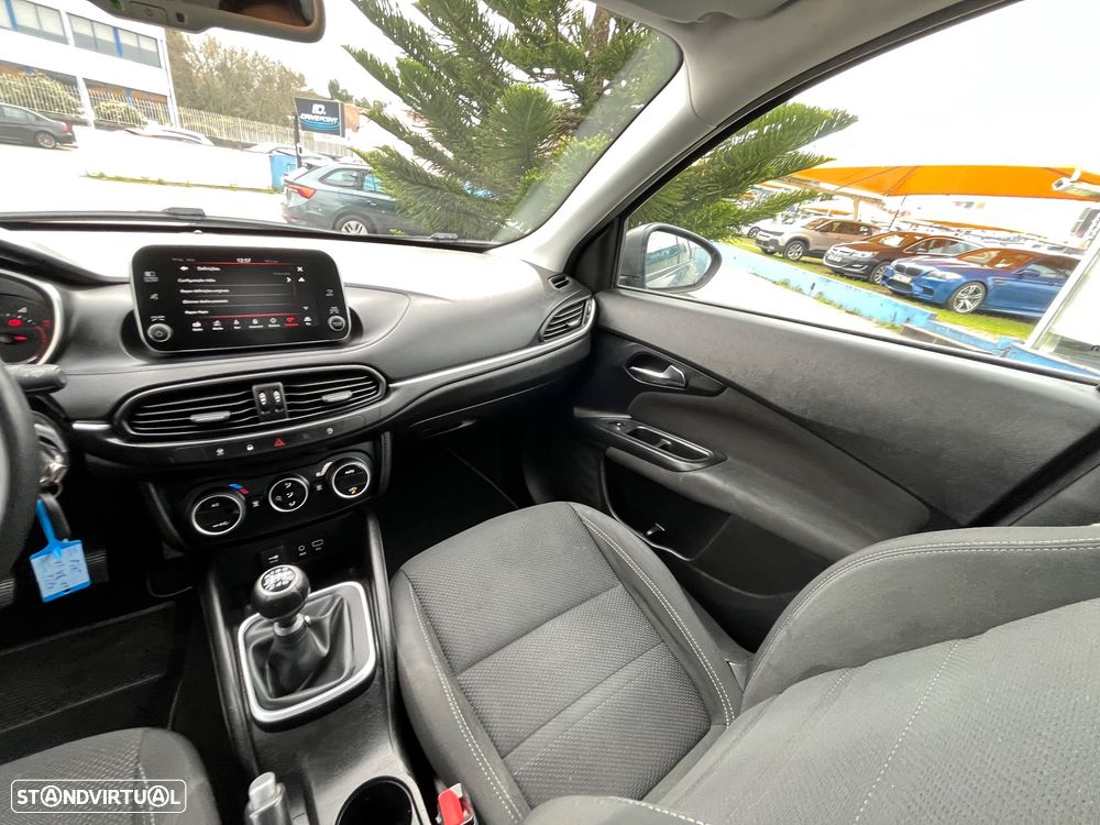 Fiat Tipo Station Wagon 1.6 M-Jet Lounge - 47