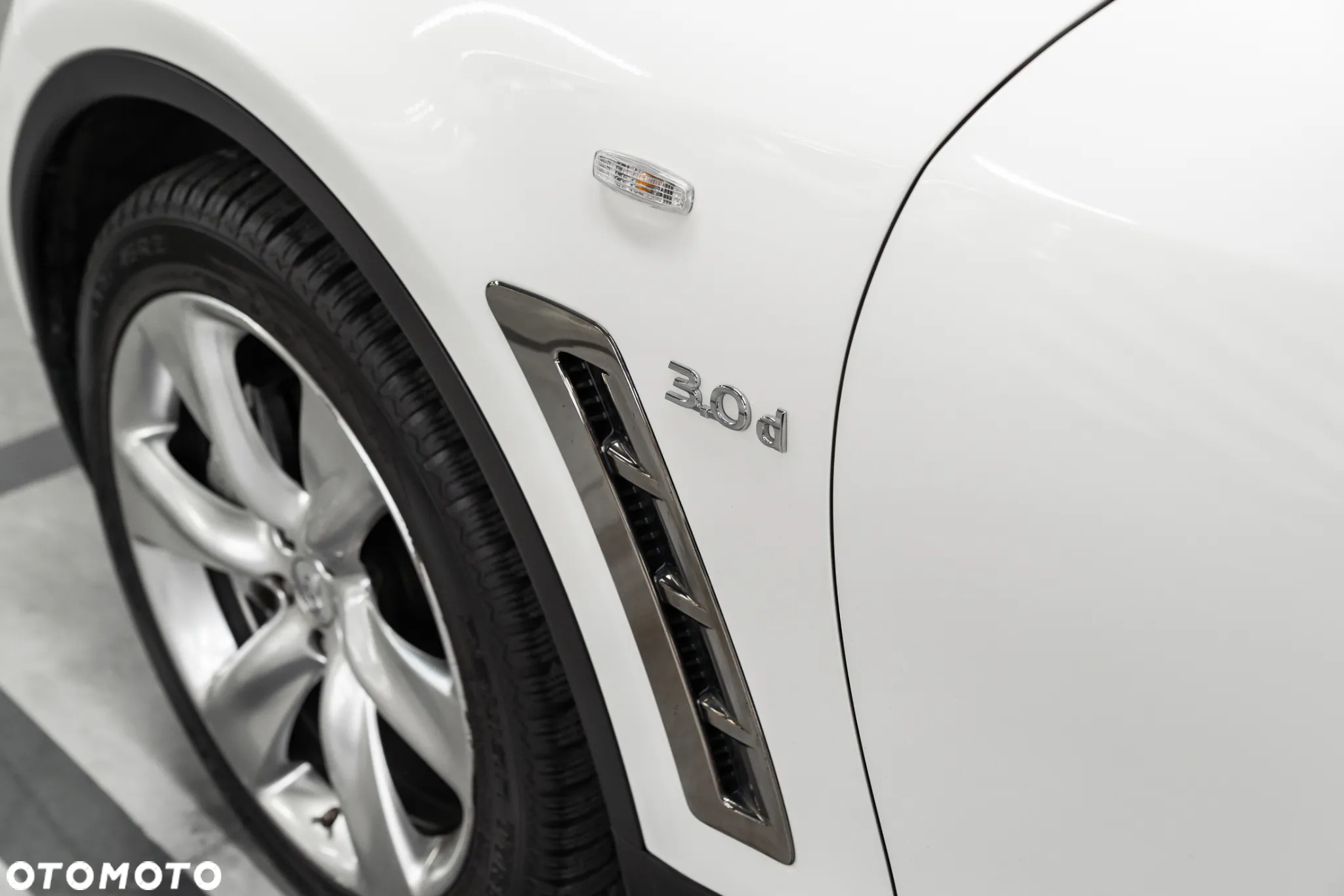 Infiniti Q70 3.0d S Premium - 7