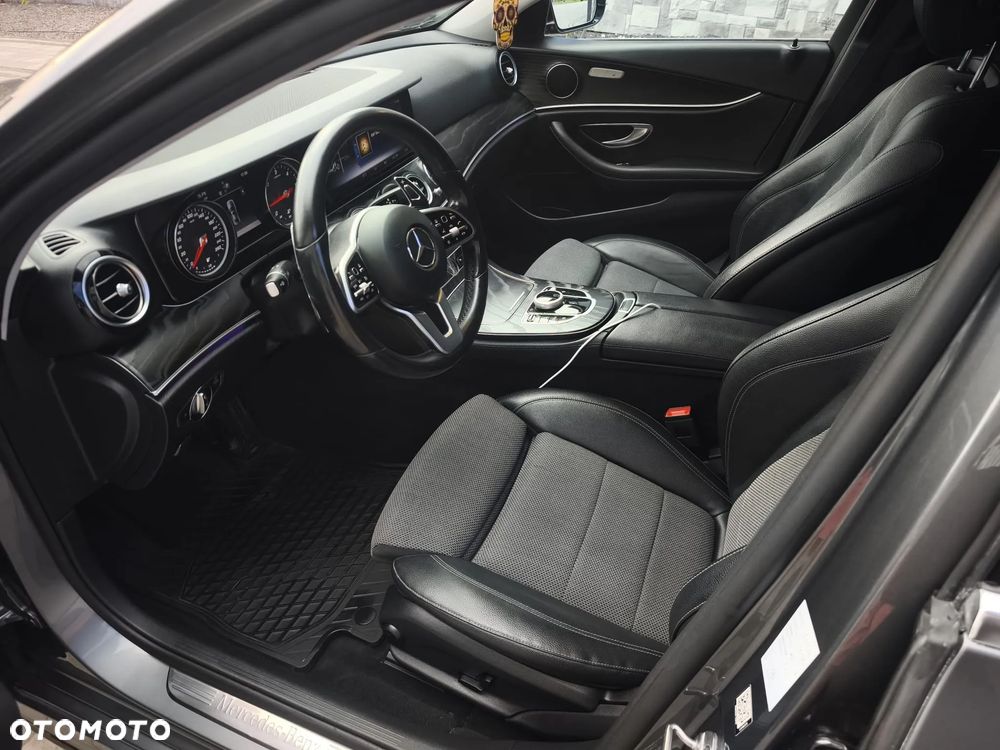 Mercedes-Benz Klasa E 220 d 9G-TRONIC AMG Line - 20