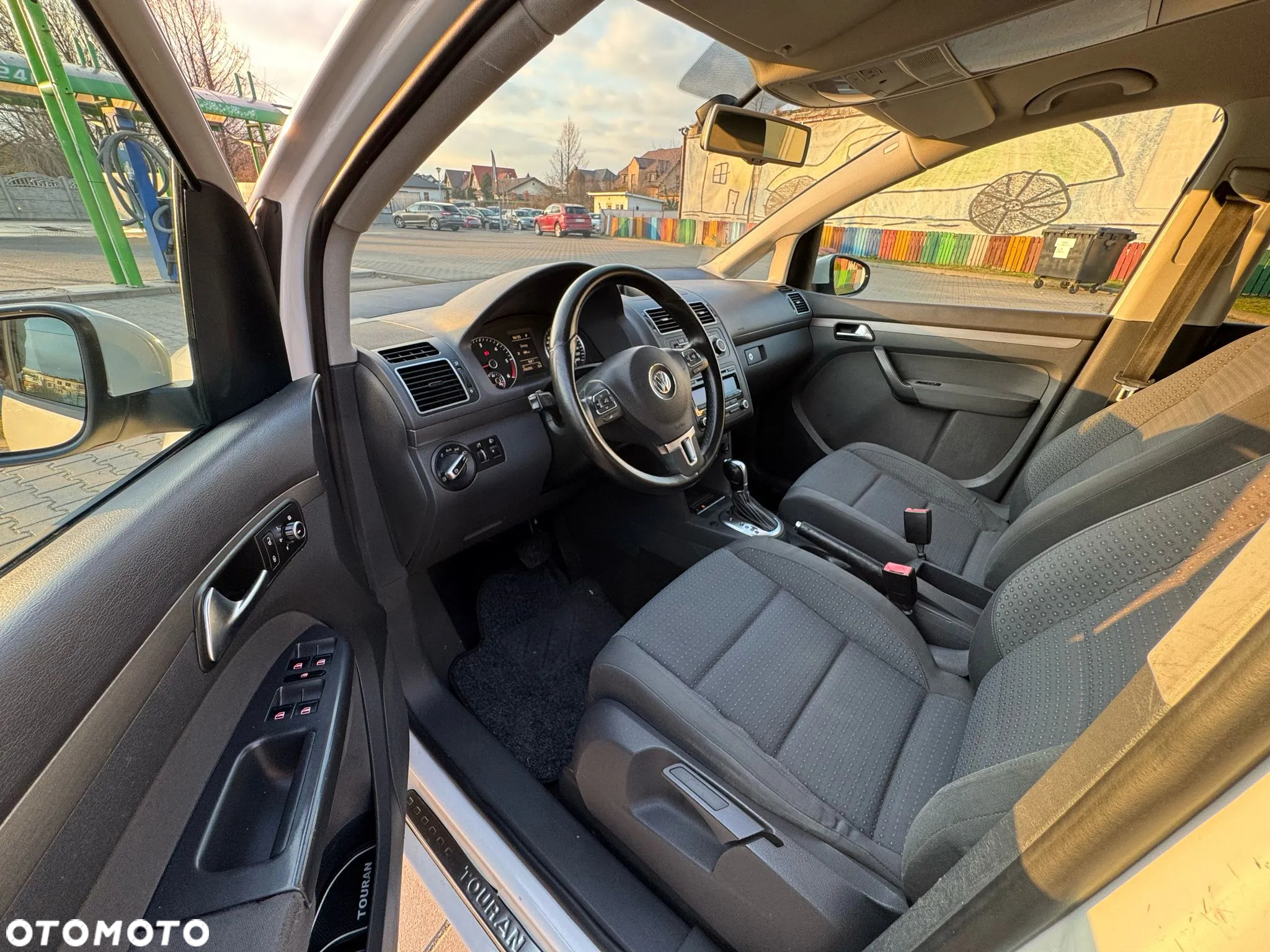 Volkswagen Touran - 23
