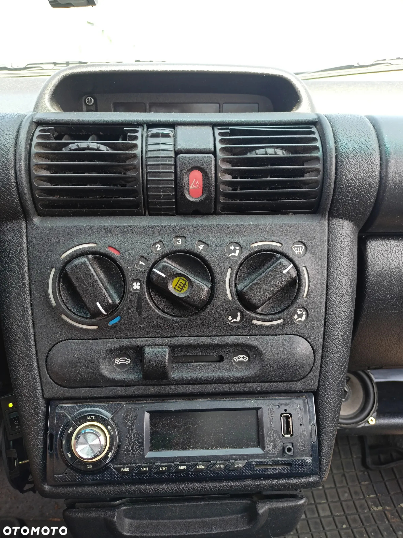 Opel Corsa - 10