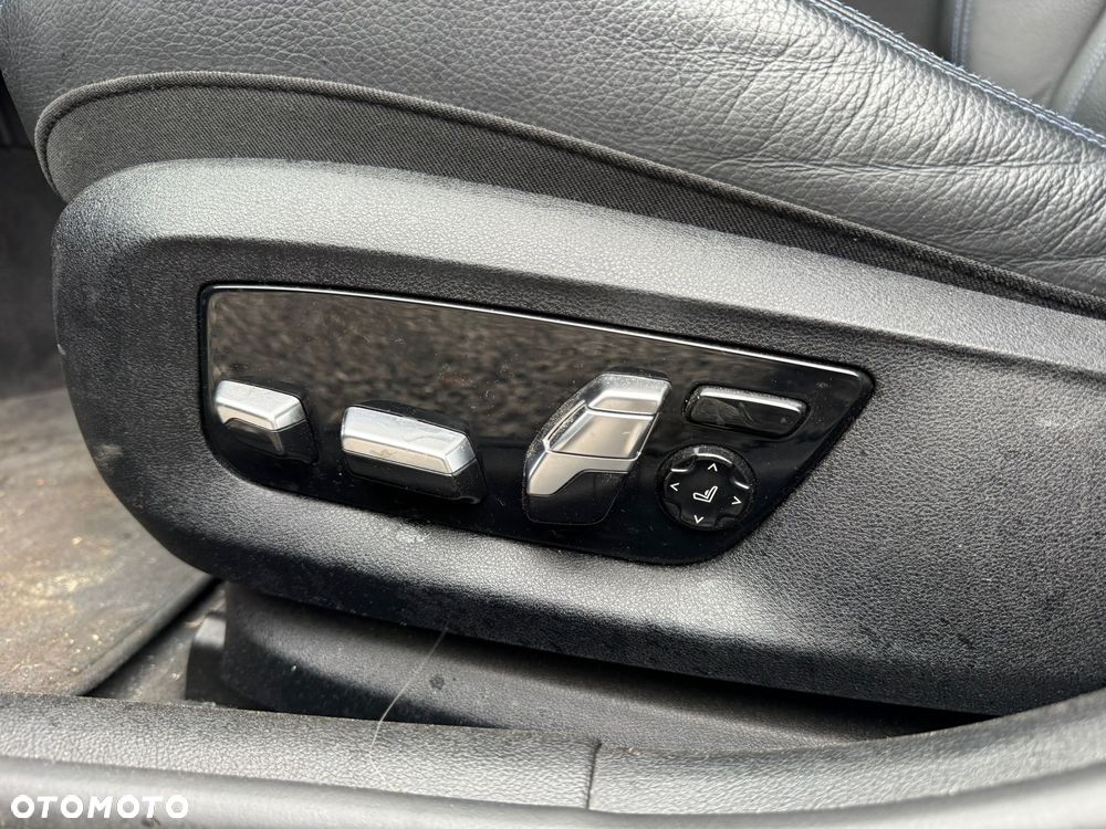 BMW Seria 5 540d xDrive M Sport sport - 21