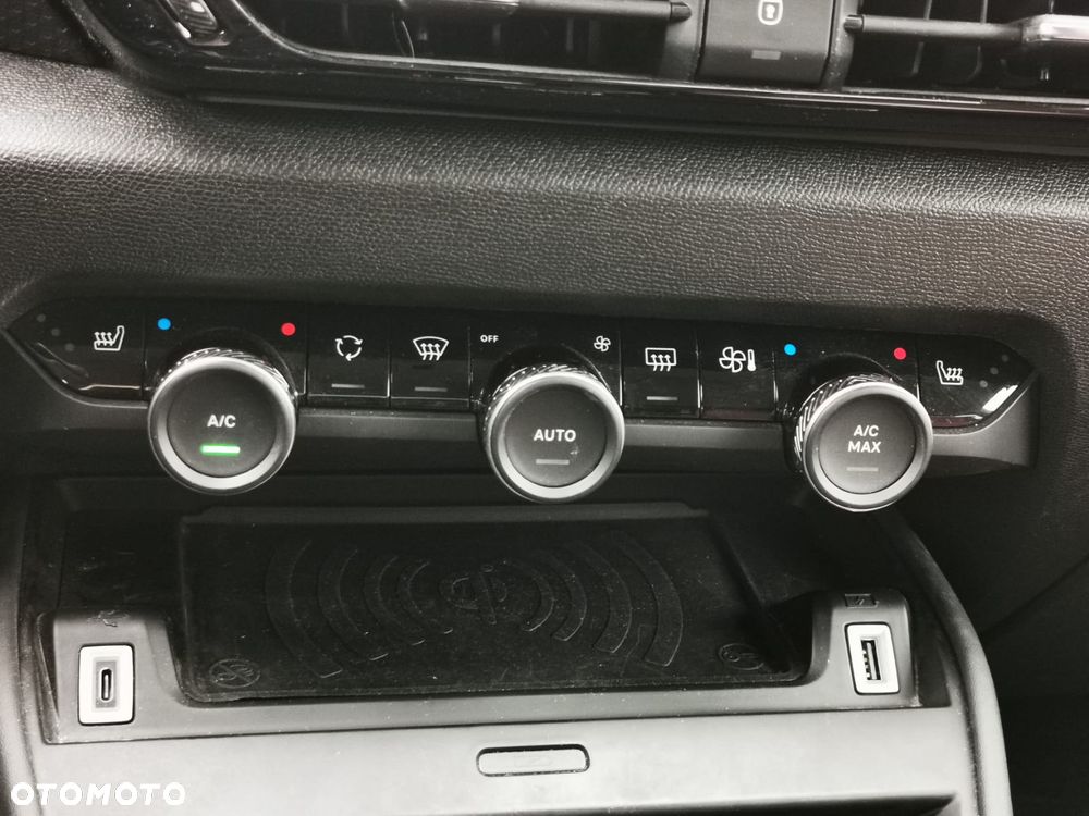 Citroën C4 EV136 50kWh Shine - 31