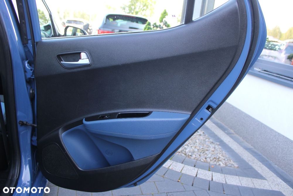 Hyundai i10 - 25