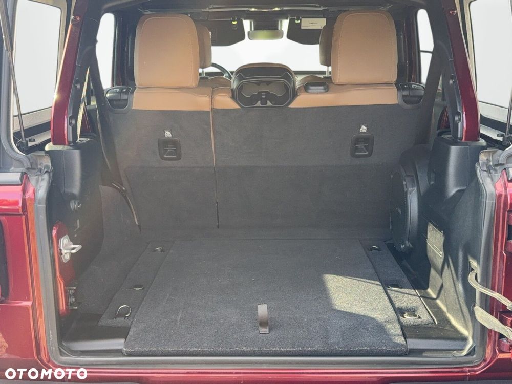 Jeep Wrangler - 38