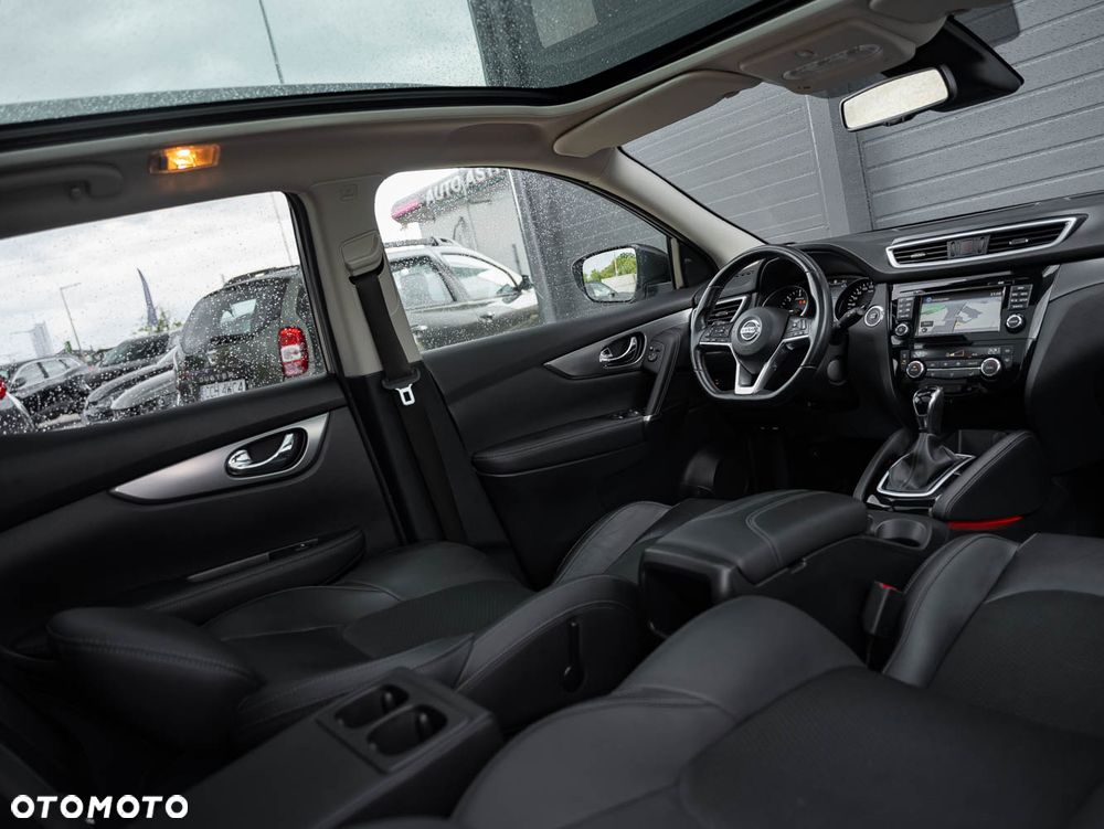 Nissan Qashqai 1.6 DCi Xtronic TEKNA - 18