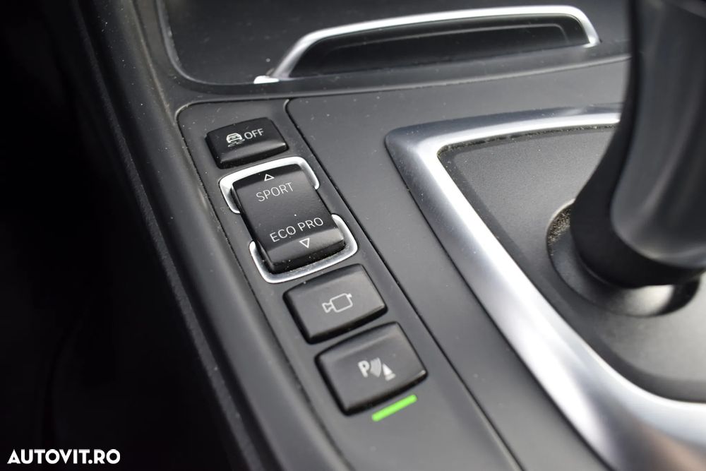 BMW Seria 3 320i xDrive Aut. Luxury Line - 24