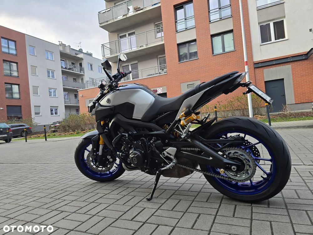 Yamaha MT - 6
