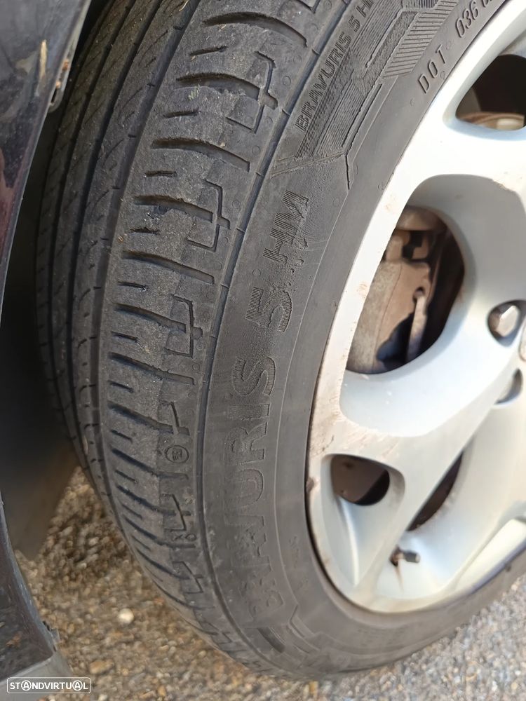 Ford S-Max 1.8 TDCi Titanium 7L - 24