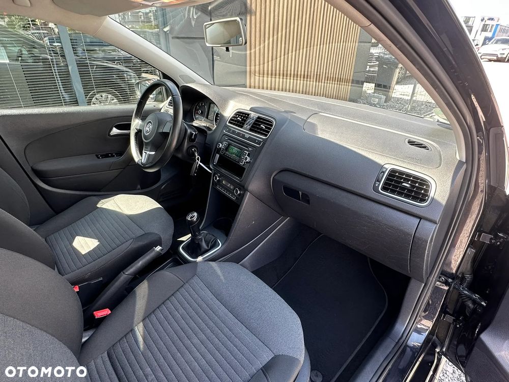 Volkswagen Polo 1.2 Blue Motion Technology Comfortline - 27