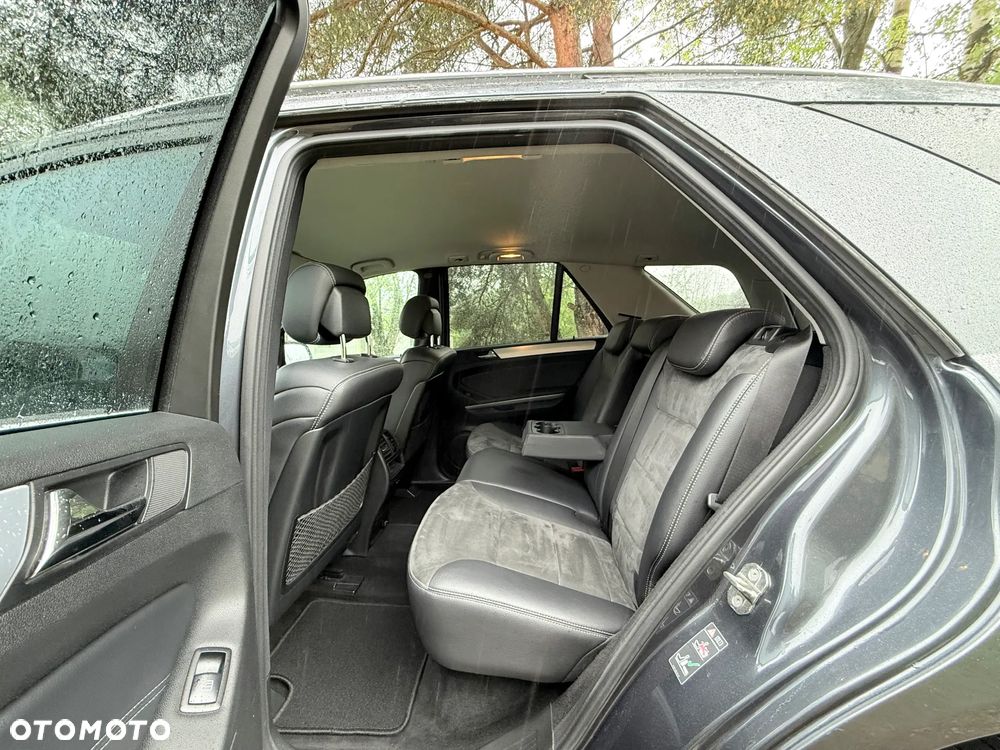 Mercedes-Benz ML 300 CDI 4-Matic - 23