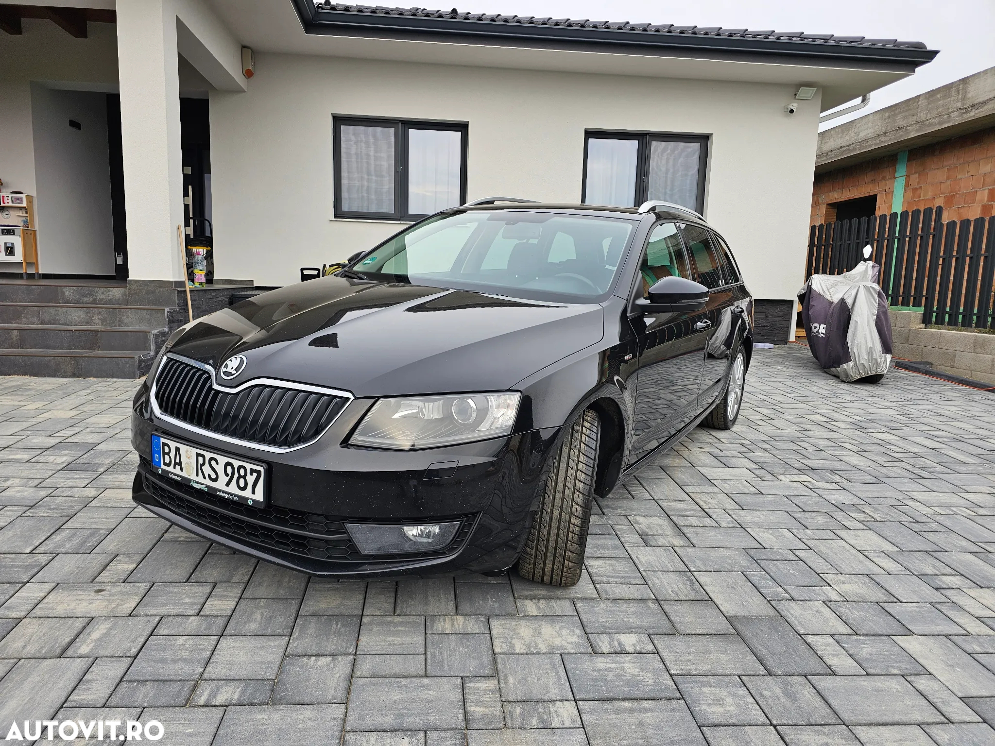Skoda Octavia 2.0 TDI (Green tec) DSG Joy - 11