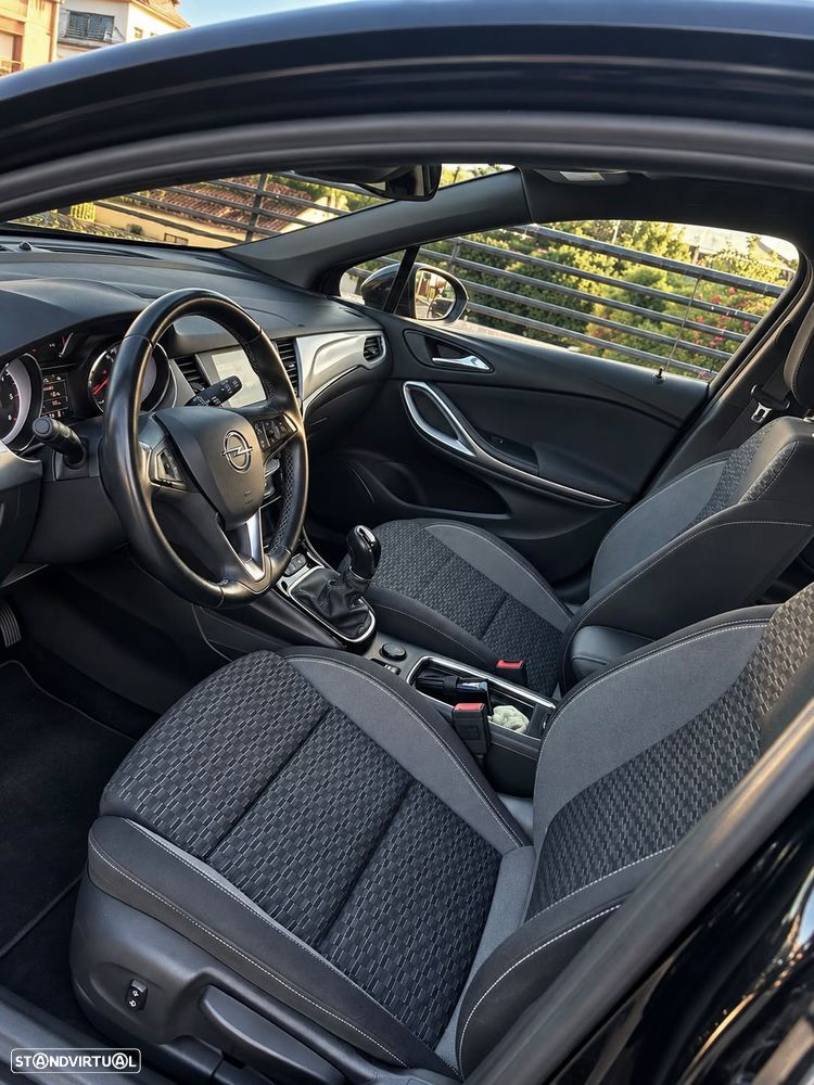 Opel Astra Sports Tourer - 16