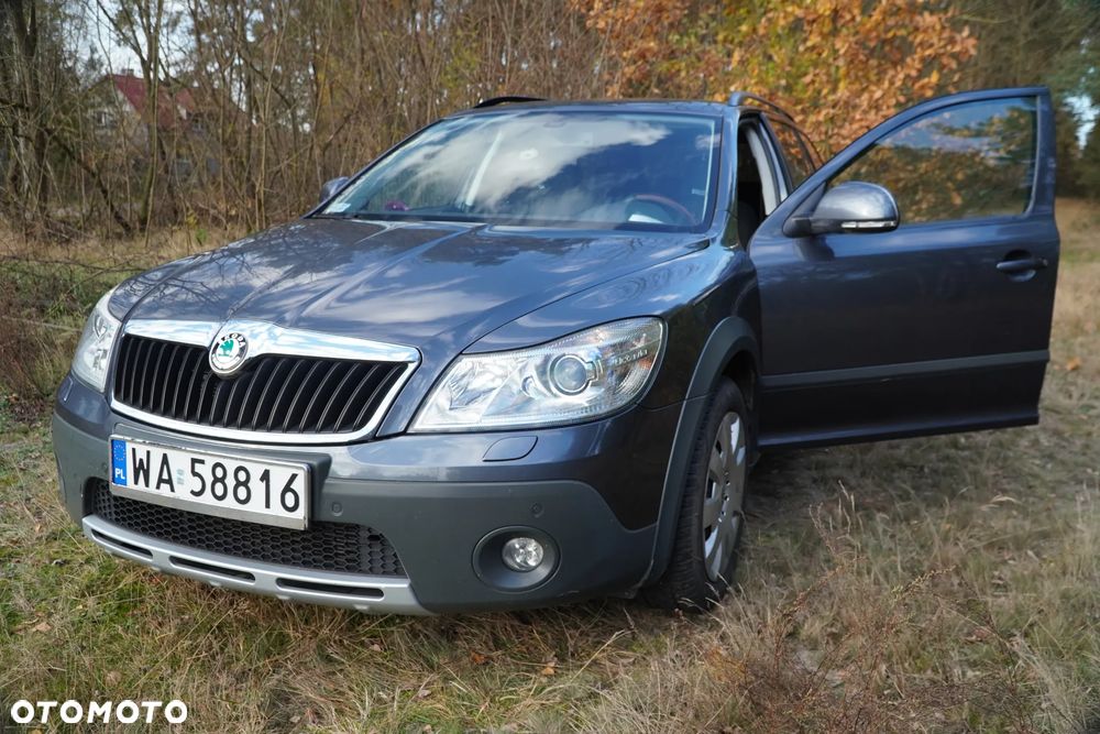 Skoda Octavia Scout 2.0 TDI DPF DSG - 20