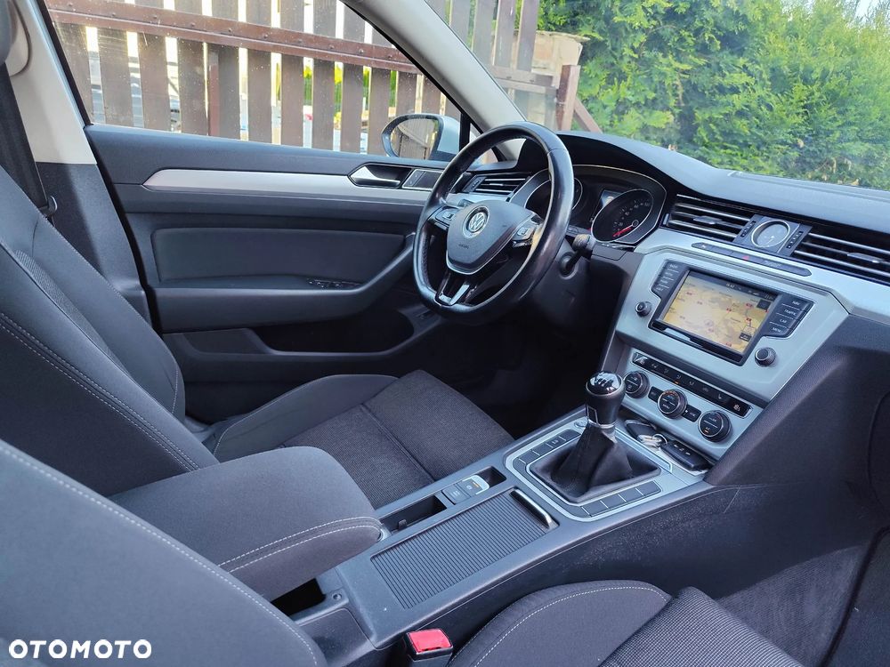 Volkswagen Passat Variant 2.0 TDI (BlueMotion Technology) Comfortline - 9