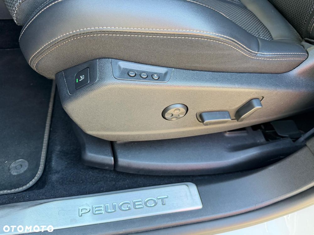 Peugeot 5008 1.6 PureTech GT S&S EAT8 - 9