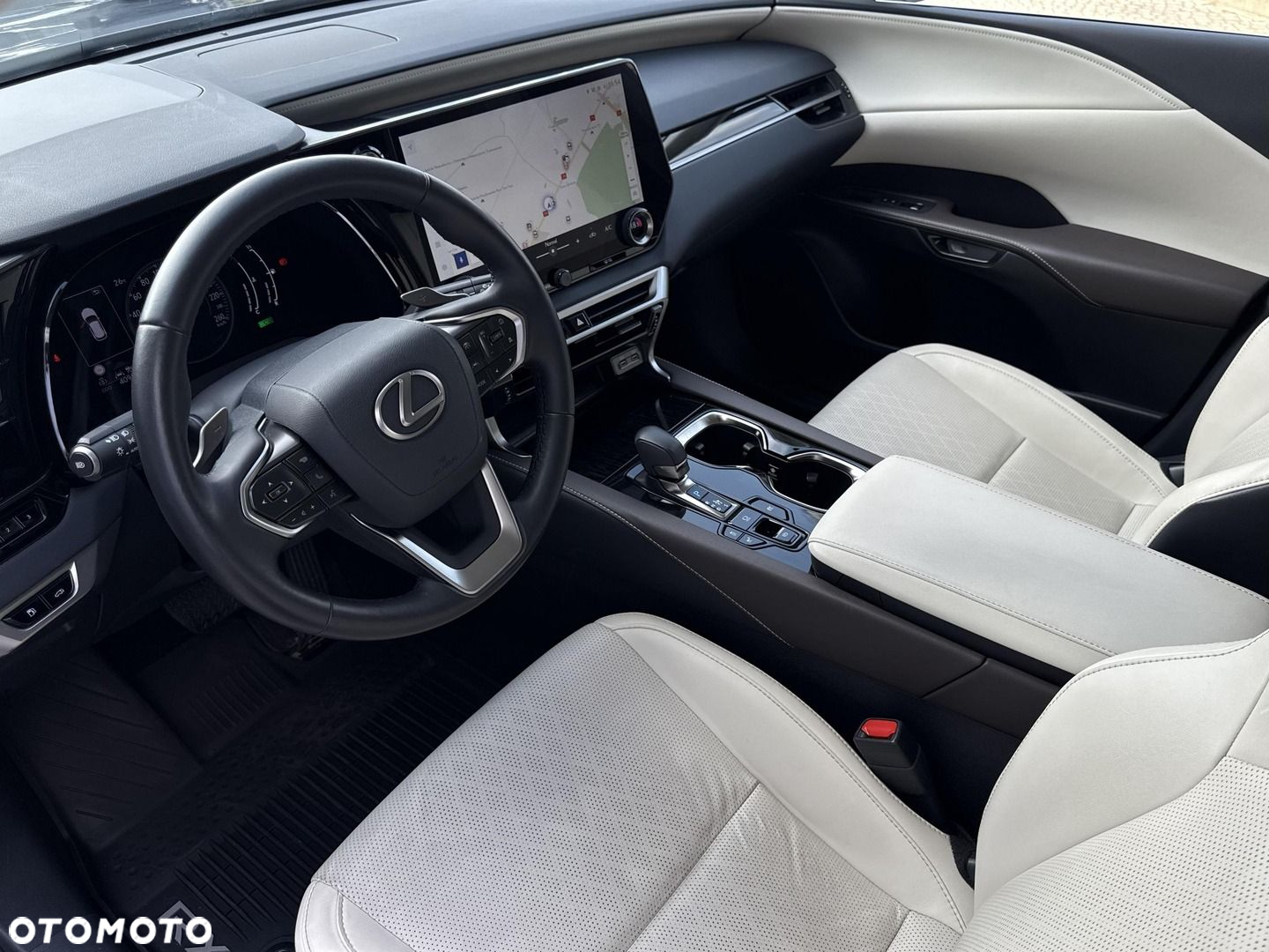 Lexus RX - 11