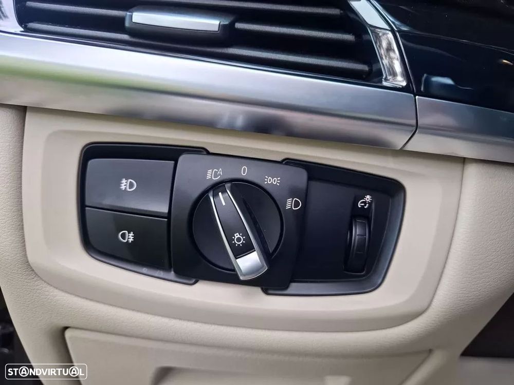 BMW X5 25 d sDrive Pack M - 34