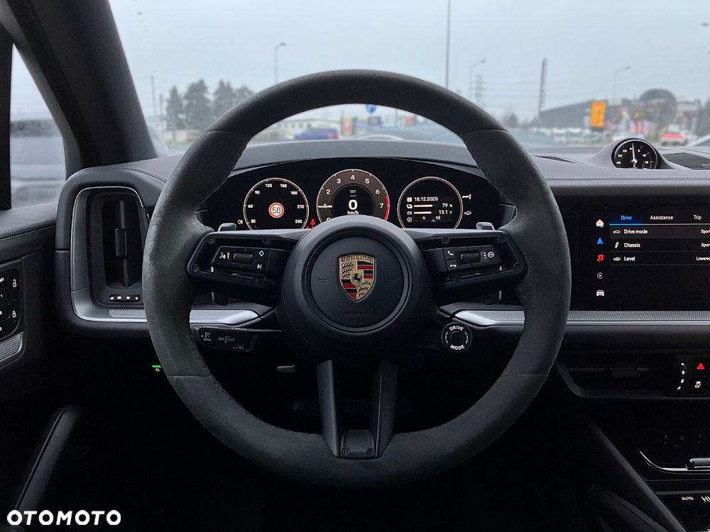 Porsche Cayenne - 26