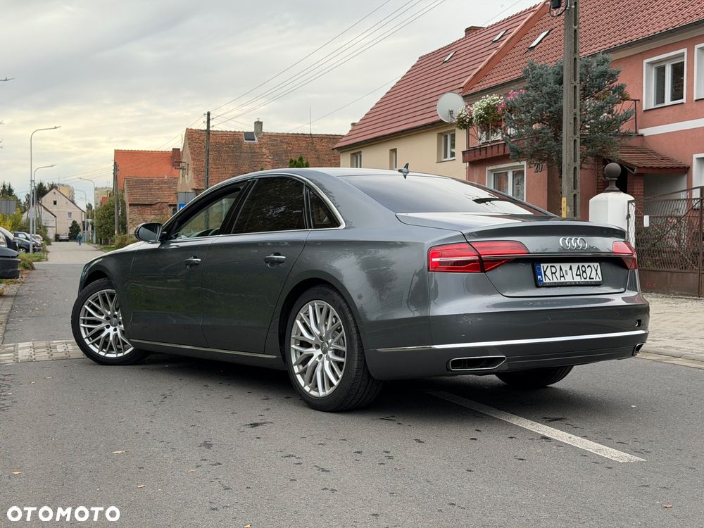 Audi A8 - 7