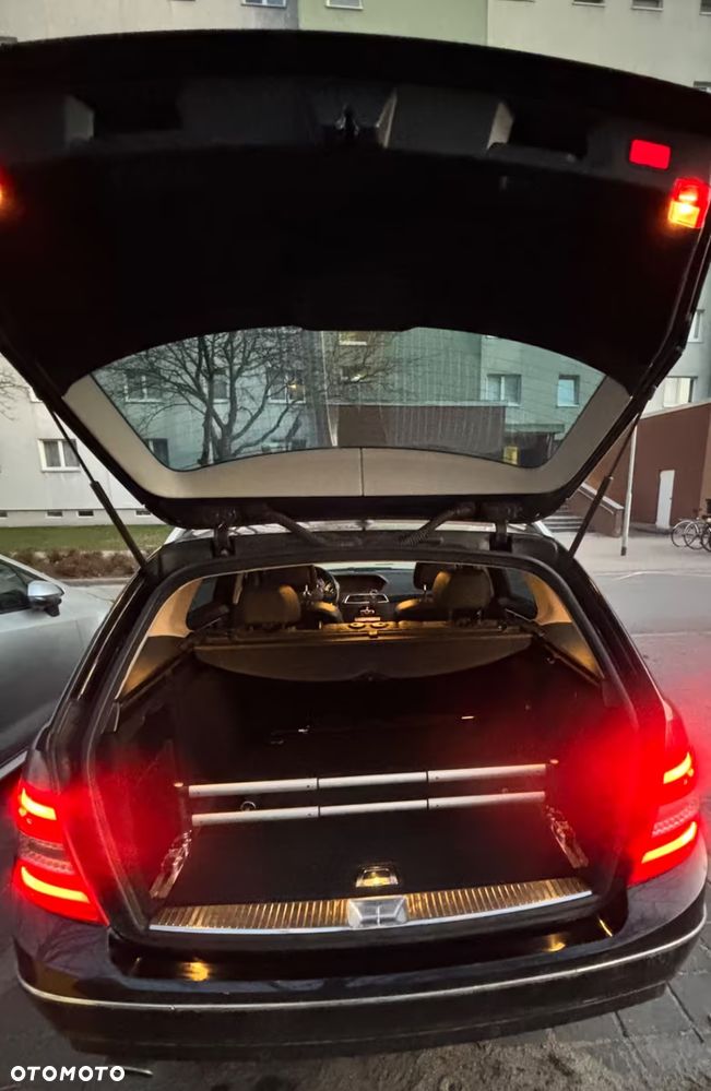 Mercedes-Benz Klasa C 250 CDI BlueEff 4-Matic Avantgarde - 14