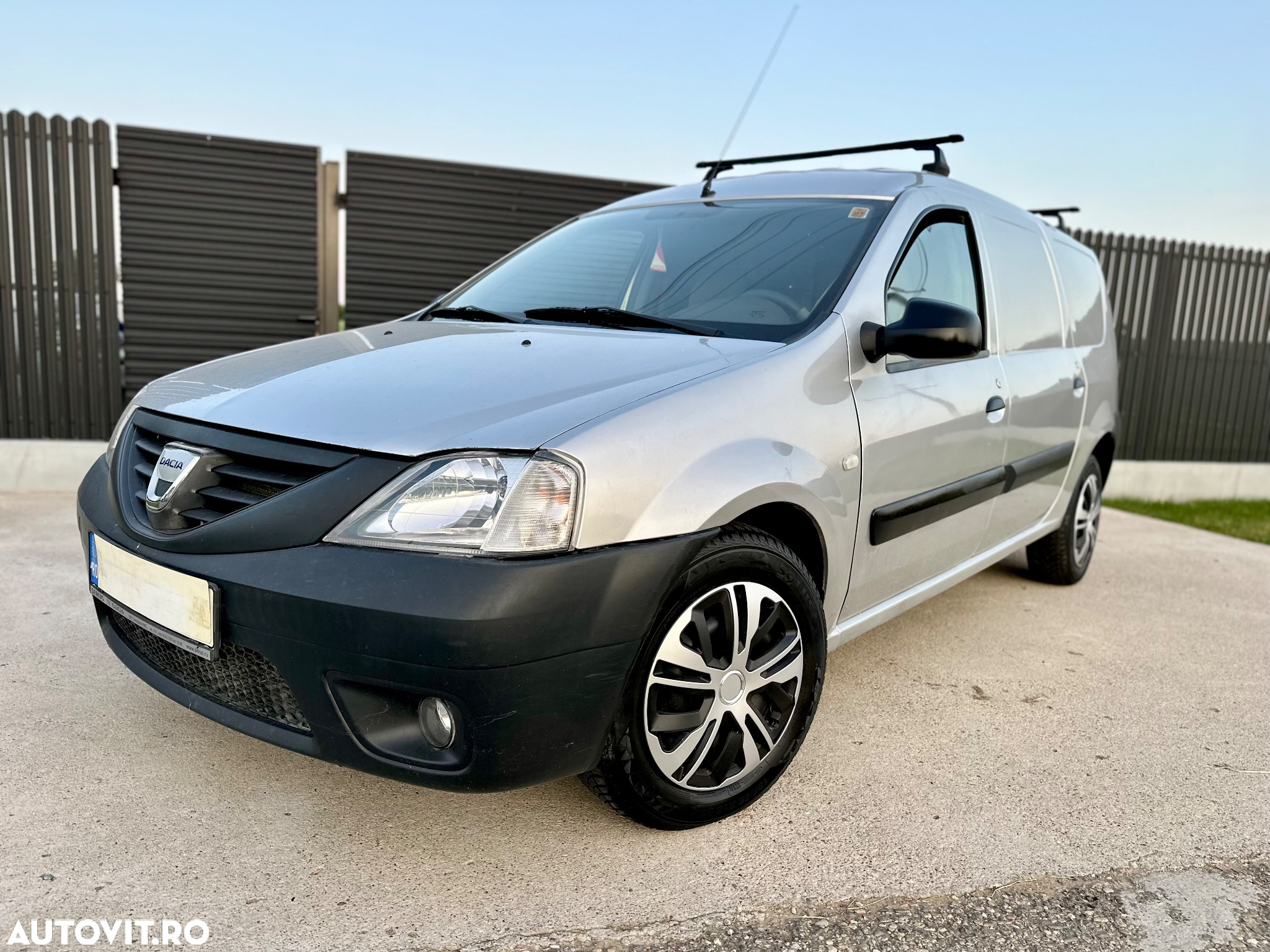 Dacia Logan Van - 2