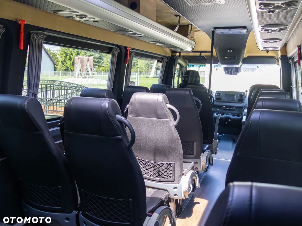 Mercedes-Benz SPRINTER 3.0 V6 / AUTOBUS 21-MIEJSC / ZABUDOWA MERCUS + PLECAK / AUTOMAT / TV + LODÓWKA / FULL WERSJA / ZNIKOMY PRZEBIEG 70 TYŚ KM! / STAN FABRYCZNIE NOWY! - 26