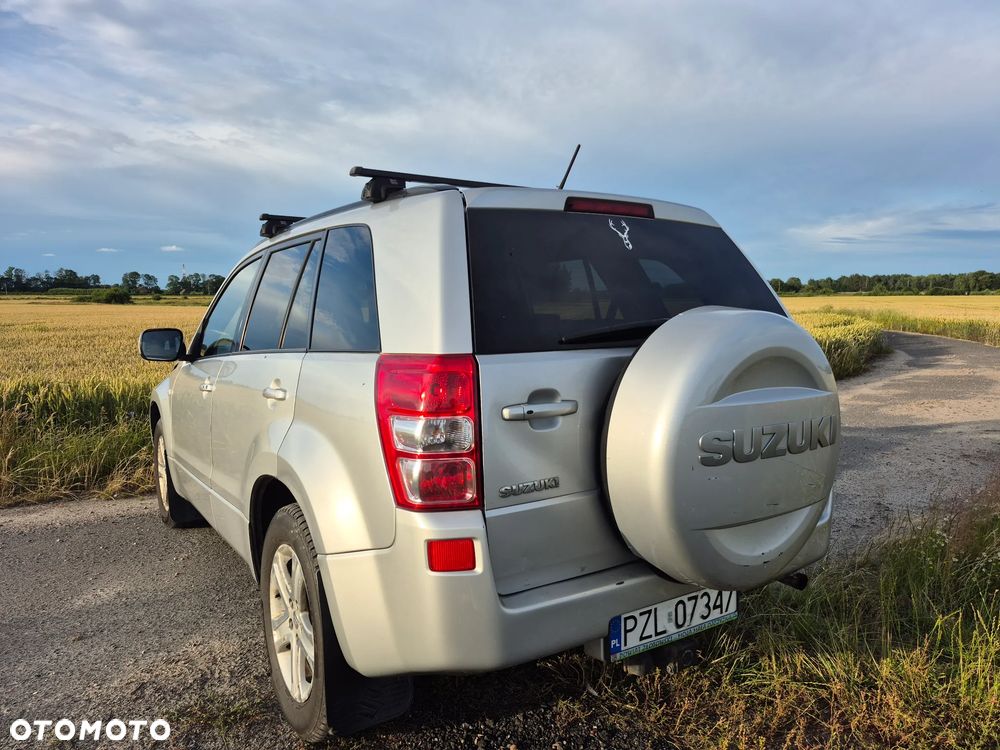 Suzuki Grand Vitara 2.0 - 3