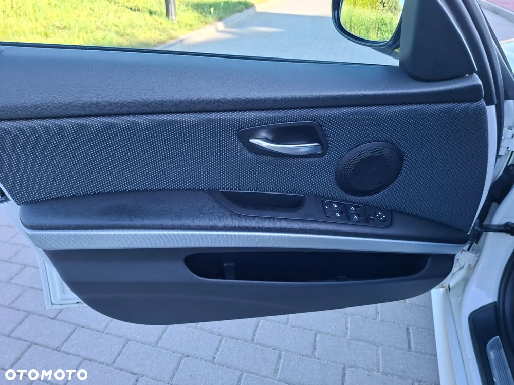 BMW Seria 3 318d M Sport EU6 - 22