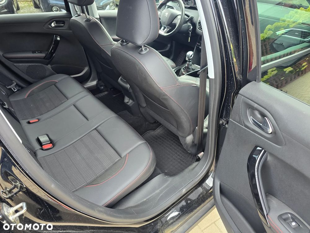 Peugeot 2008 - 10
