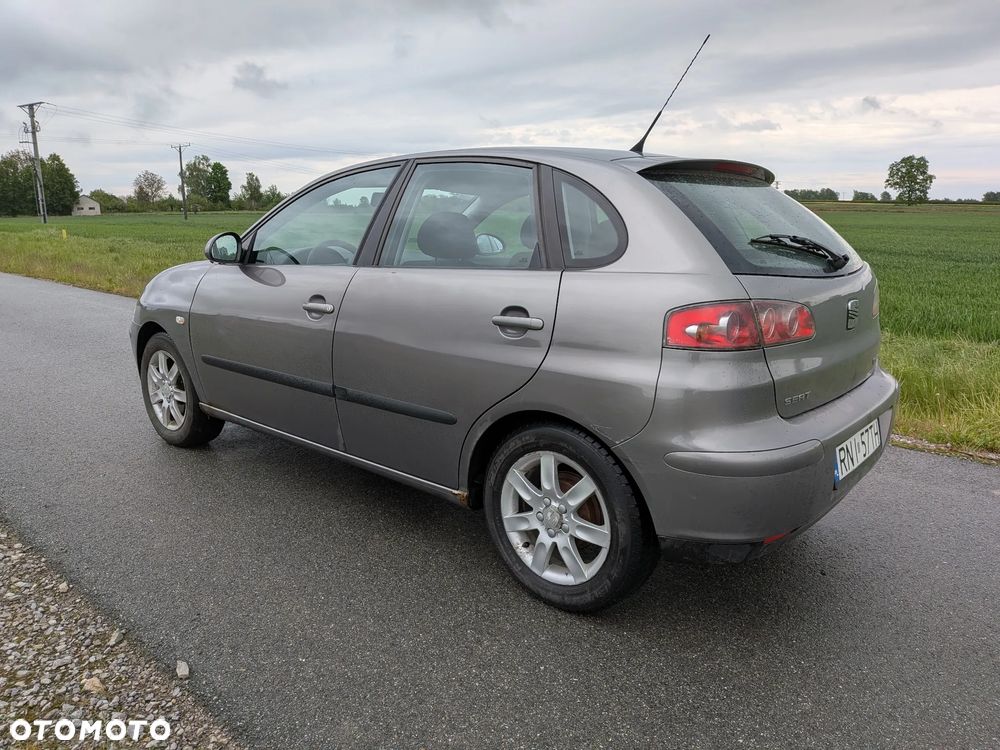 Seat Ibiza 1.4 16V Reference - 4