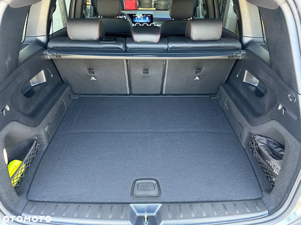 Mercedes-Benz GLB 200 mHEV AMG Line 7G-DCT - 26